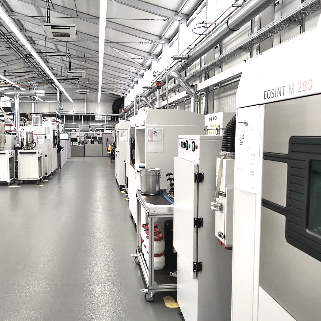 Gesteigerte Produktivität durch Automatisierung entlang der Prozesskette in der Additiven Fertigung